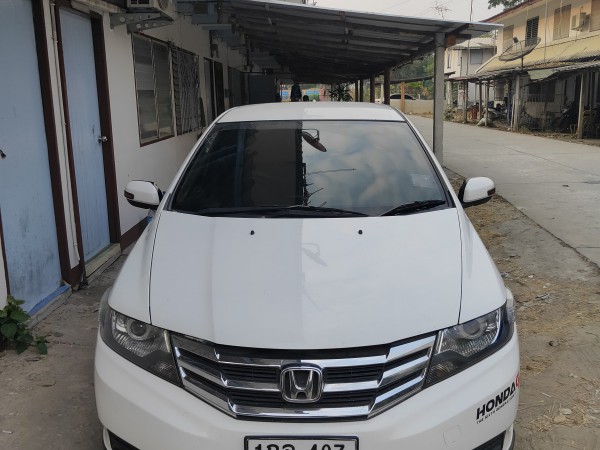 Honda City ปี 2013 สีขาว