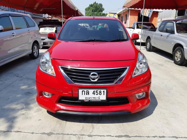 Nissan Almera ปี 2013 สีแดง