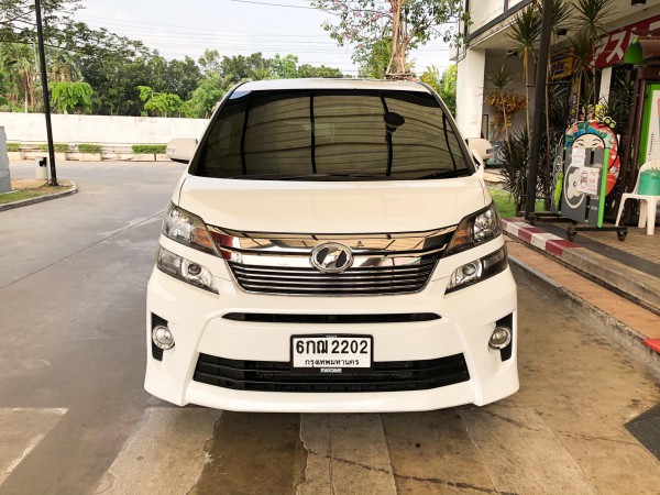 Toyota Vellfire ปี 2009 สีขาว