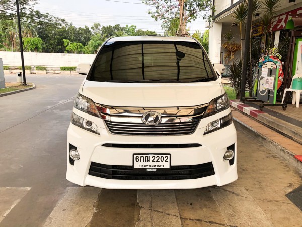 Toyota Vellfire ปี 2009 สีขาว