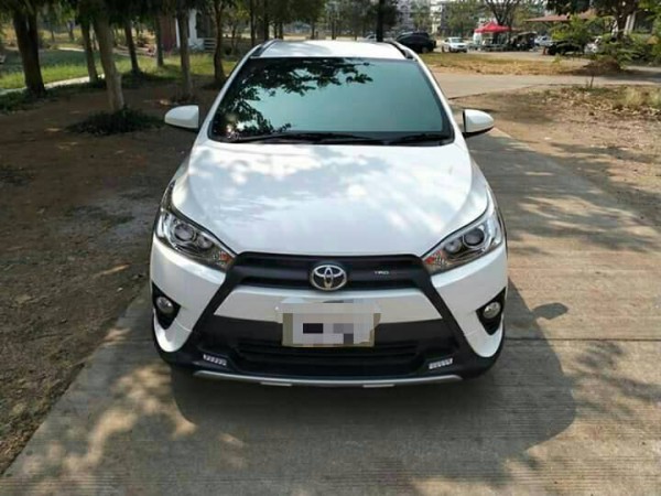 Toyota Yaris ปี 2016 สีขาว