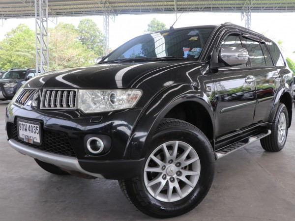 Mitsubishi Pajero Sport ปี 2014 สีดำ