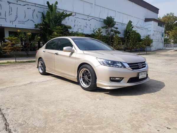 Honda Accord Gen 9 ปี 2013 สีทอง