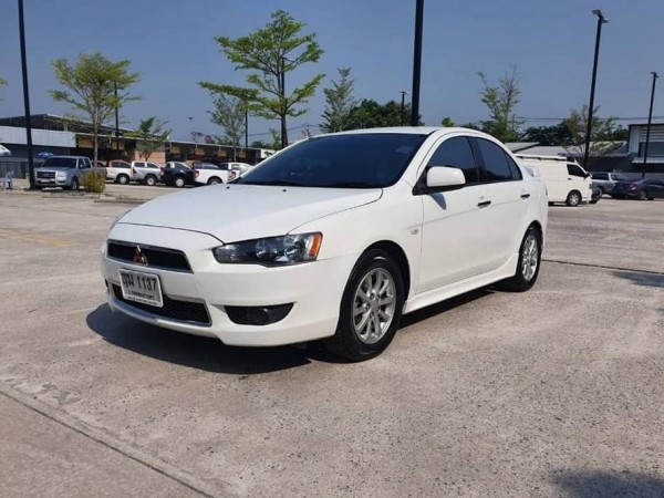 Mitsubishi Lancer EX ปี 2011 สีขาว