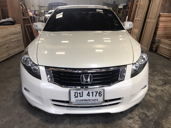 Honda Accord Gen 8 ปี 2010 สีขาว