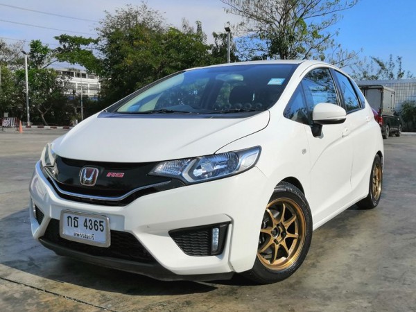 Honda Jazz GK ปี 2014 สีขาว