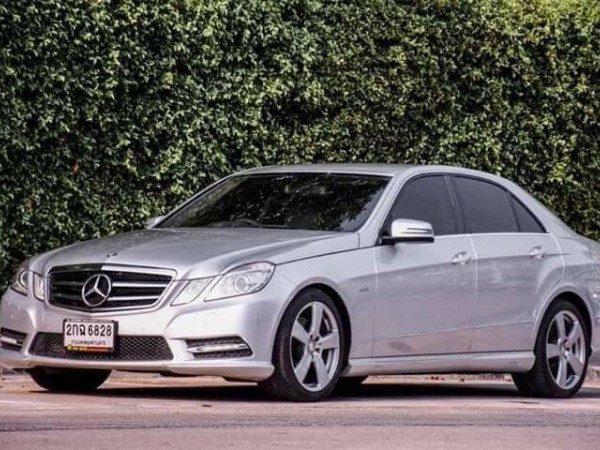 Mercedes-Benz E-Class W212 E200 ปี 2012 สีเทา