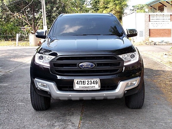 Ford Everest ปี 2016 สีดำ