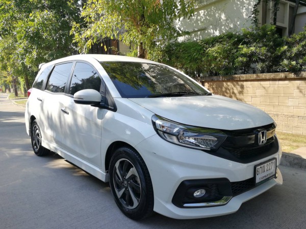 Honda Mobilio ปี 2017 สีขาว