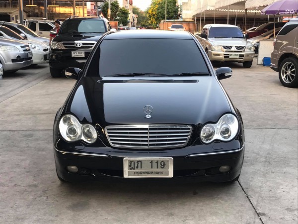 Mercedes-Benz C-Class W203 C180 สีดำ