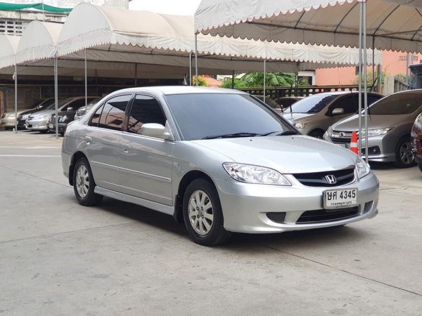 Honda Civic ES (Dimension) โฉม ตาเหยี่ยว ปี 2004 สีเงิน