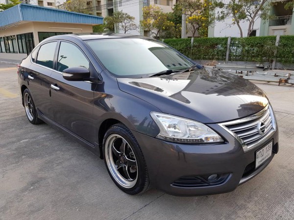 Nissan Sylphy ปี 2015 สีเทา