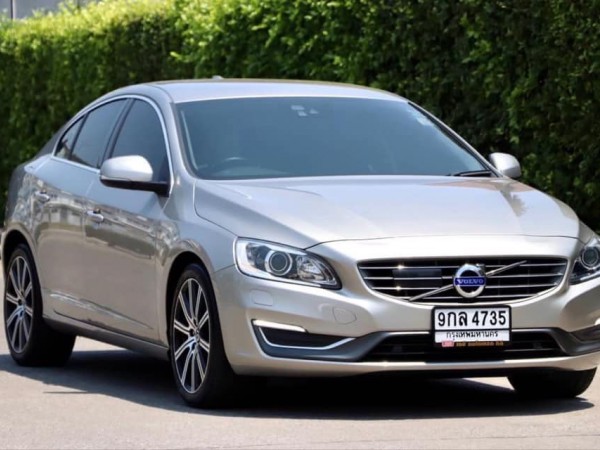 Volvo S60 ปี 2016 สีเงิน