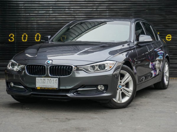 BMW 3 Series F30 320d ปี 2012 สีเทา