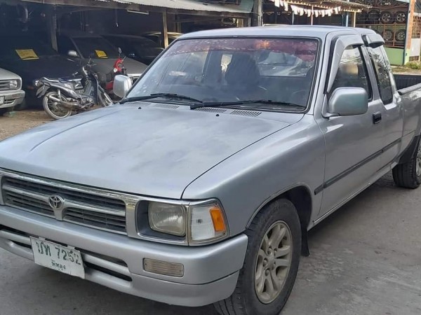 Toyota Hilux Mighty-x ปี 1995 สีเงิน