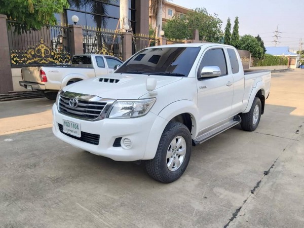 Toyota Hilux Vigo Prerunner (Cab) ปี 2015 สีขาว