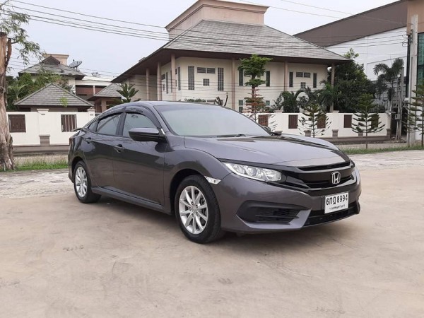 Honda Civic Sedan ปี 2017 สีเทา