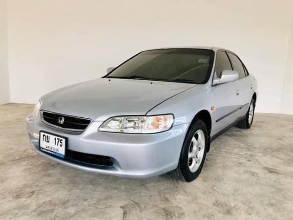 Honda Accord Gen 6 (งูเห่า) ปี 2002 สีเงิน