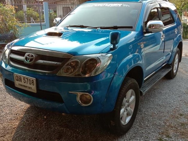 Toyota Fortuner ปี 2005