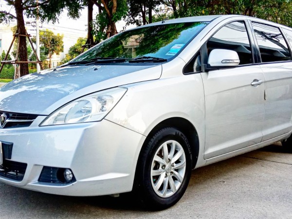 Proton Exora ปี 2011 สีเงิน