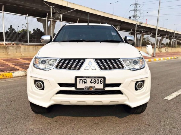 Mitsubishi Pajero Sport ปี 2013 สีขาว