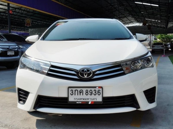 Toyota Corolla Altis ปี 2014 สีขาว