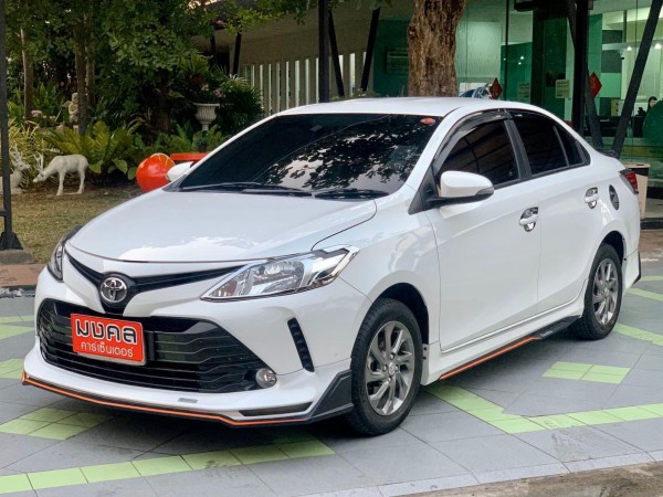 Toyota Vios ไมเนอร์เชนจ์ ปี 2017 สีขาว