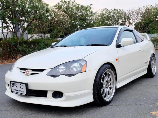 Honda Integra DC5 สีขาว