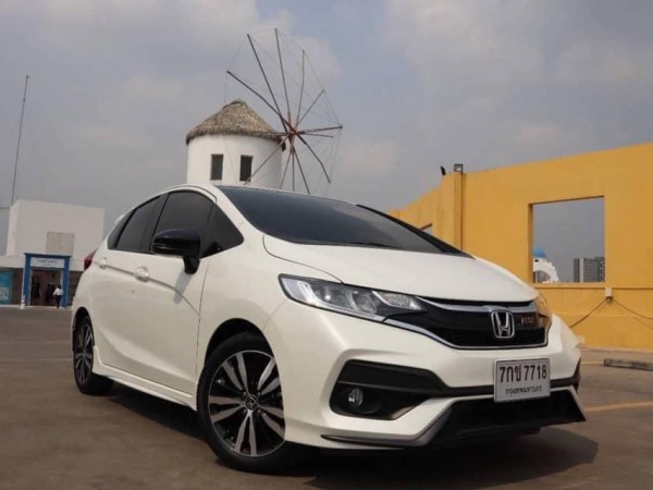 Honda Jazz GK ปี 2018 สีขาว