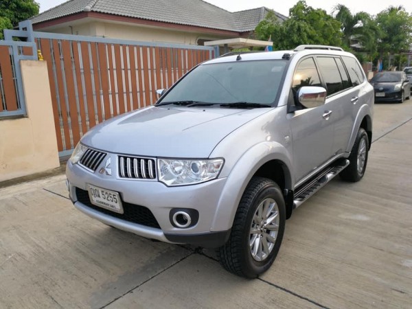 Mitsubishi Pajero Sport ปี 2011 สีเงิน