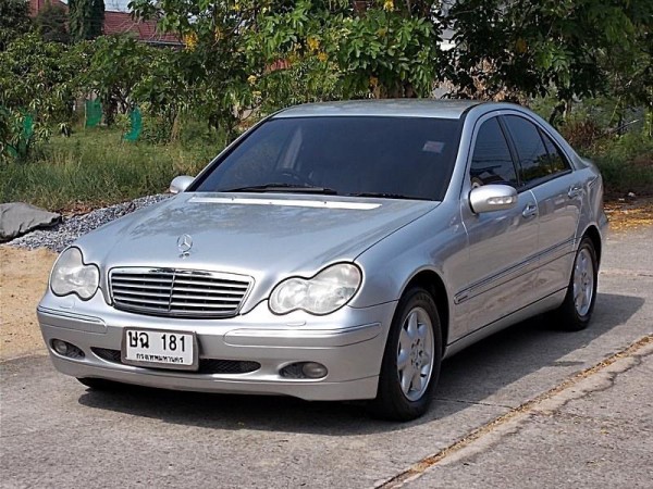 Mercedes-Benz C-Class W203 C180 ปี 2000 สีเทา