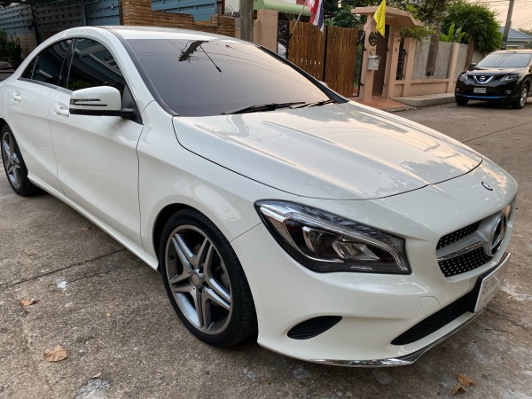 Mercedes-Benz CLA-Class C117 CLA200 ปี 2016 สีขาว รถวิ่งน้อยหมื่นกว่าโล ตัวไมเนอร์แล้ว