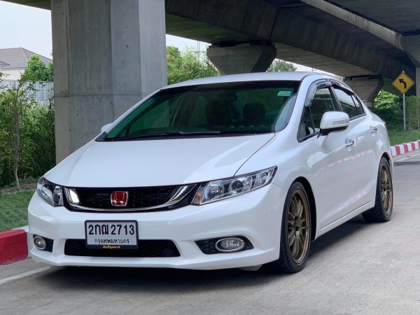 Honda Civic FB ปี 2013 สีขาว