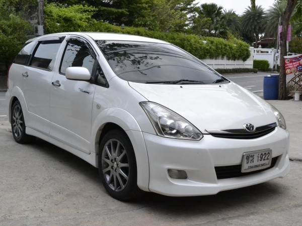 Toyota Wish ปี 2007 สีขาว