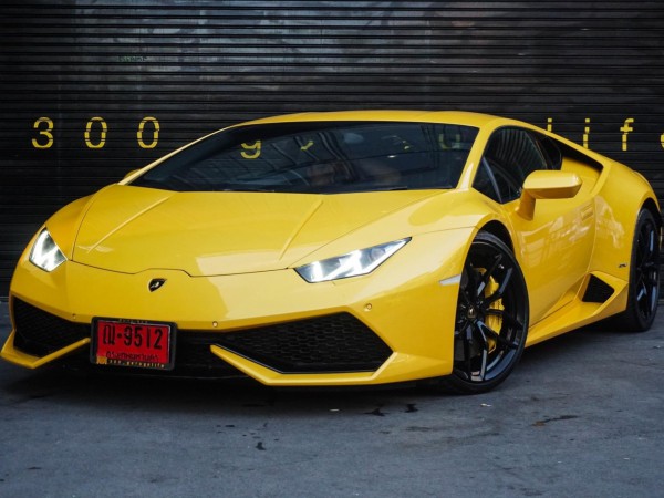 Lamborghini Huracan ปี 2016 สีเหลือง