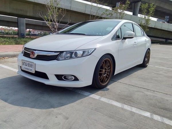Honda Civic FB ปี 2013 สีขาว