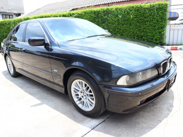 BMW E39 523i ปี 2003 สีดำ