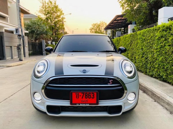 Mini Cooper (Hatch) Look3 F56 (3 ประตู) ปี 2019 สีขาว