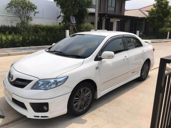 Toyota Corolla Altis ปี 2013 สีขาว