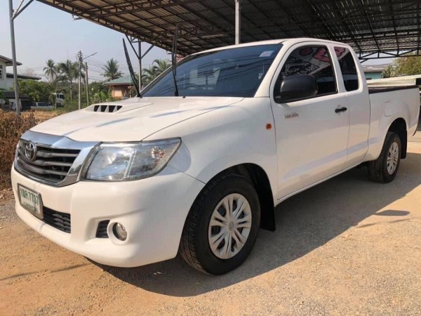 Toyota Hilux Vigo Extra cab ปี 2013 สีขาว