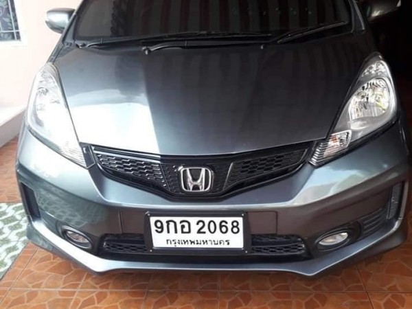 Honda Jazz GE ปี 2014 สีเทา