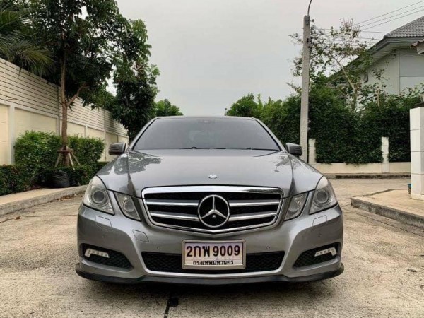 Mercedes-Benz E-Class W212 E250 ปี 2010 สีเทา