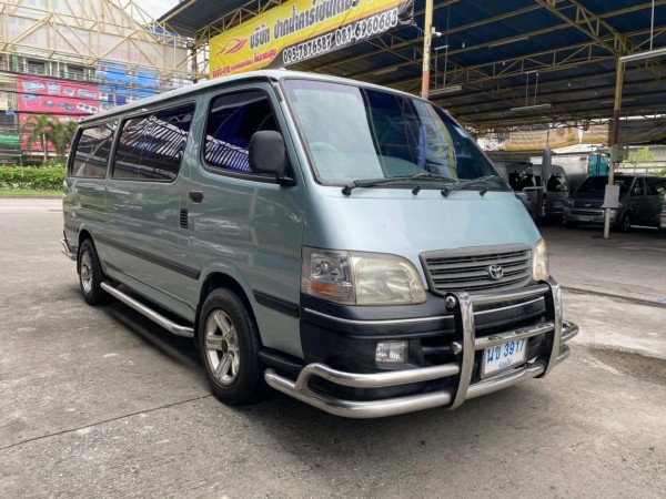 Toyota HiAce หัวจรวด ปี 2003 สีเทา