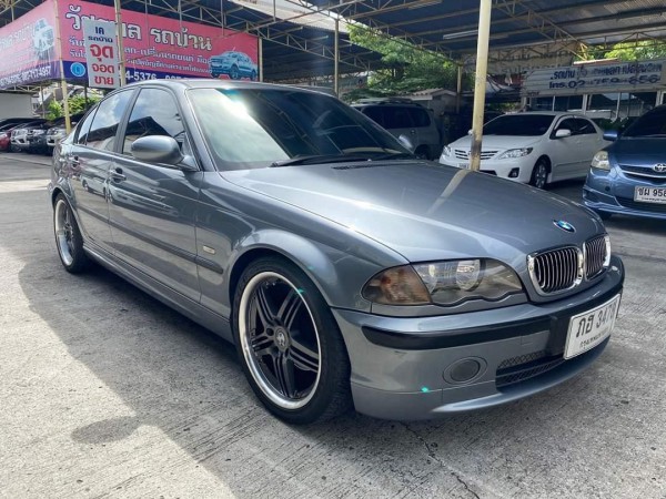 BMW 3 Series E46 318i ปี 2001 สีเทา