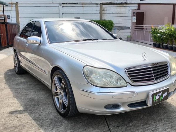 Mercedes-Benz S-Class W220 S280 ปี 2001 สีเงิน