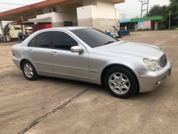 Mercedes-Benz C-Class W203 C180 ปี 2003 สีเงิน