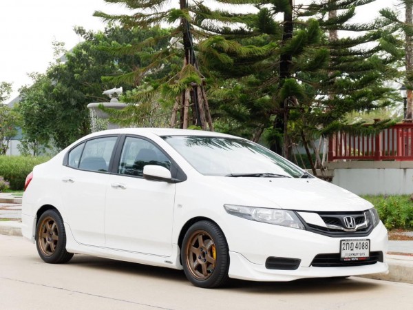 HONDA CITY 1.5 V ( modulo ) ปี 2013