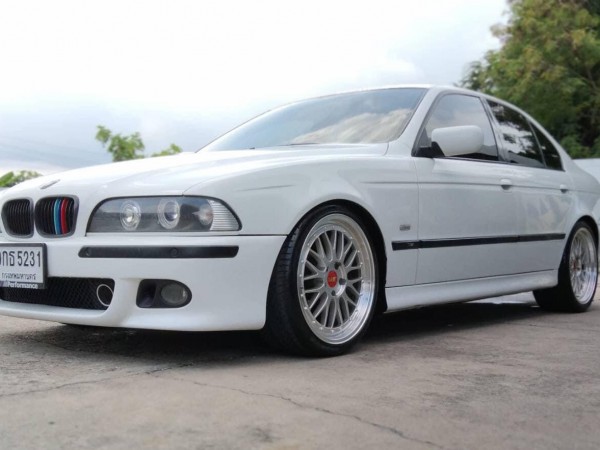 BMW E39 523I ปี2000