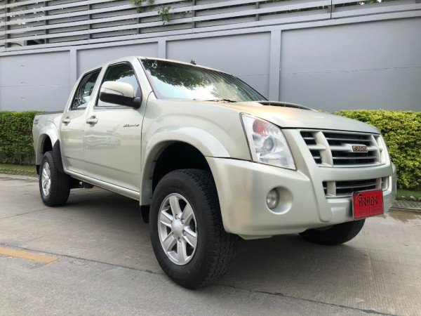 isuzu cab4 hilander AUTO