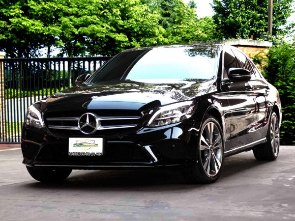 Mercedes Benz C300e 2019 ไมล์น้อย รถศูนย์ Benz thailand